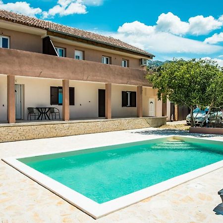 Toto Apartman Lukovo Šugarje Kültér fotó
