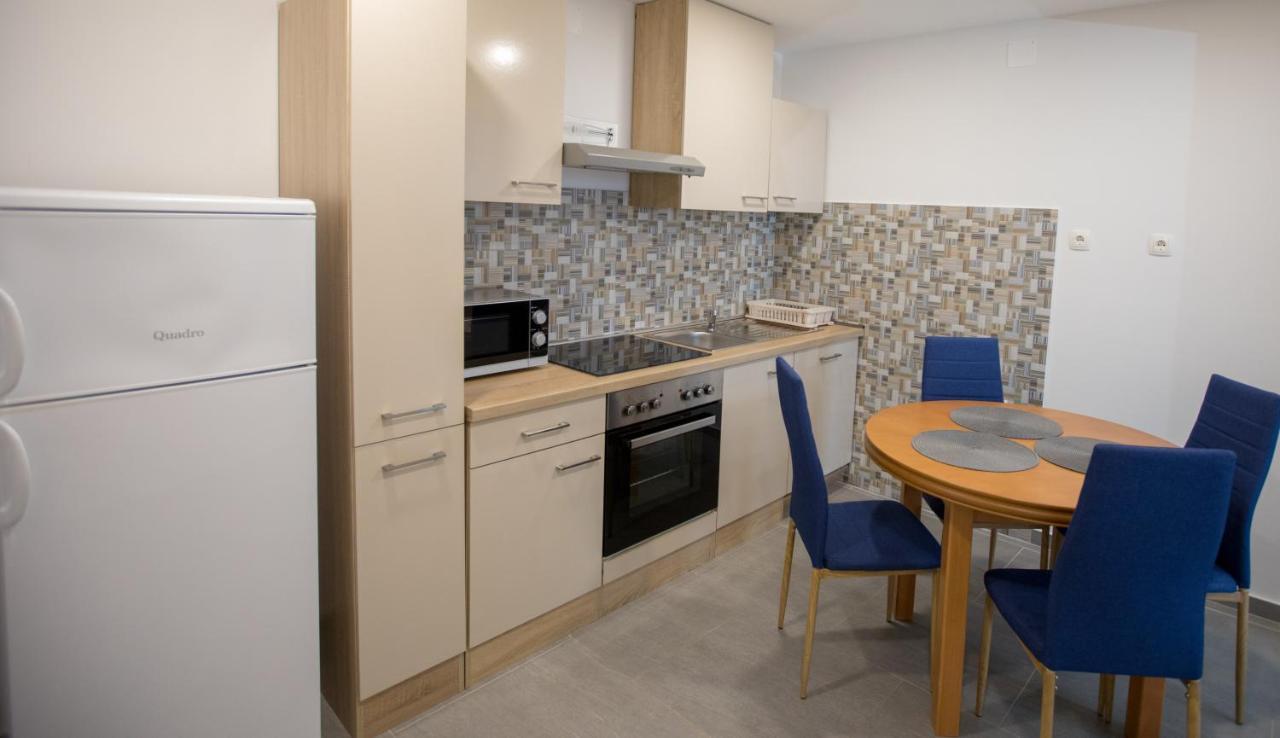 Toto Apartman Lukovo Šugarje Kültér fotó